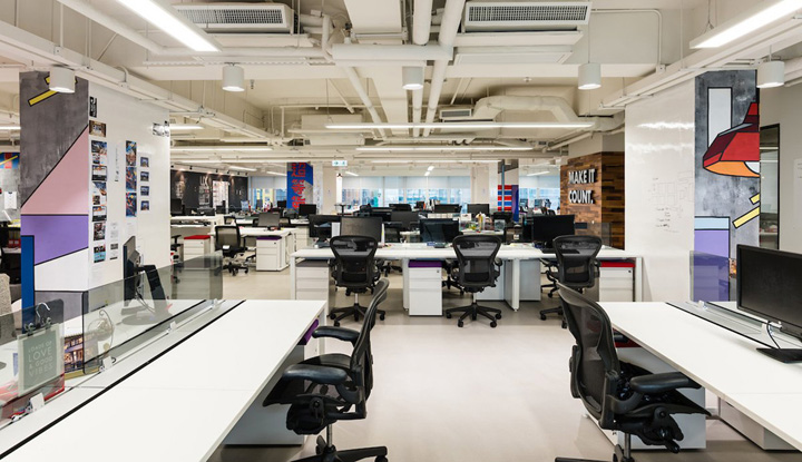 時(shí)尚、干練的上海辦公室裝修風(fēng)格比較受歡迎