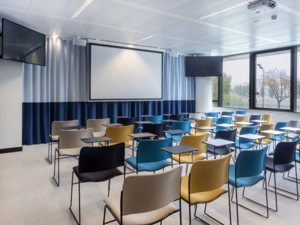 辦公室裝修對細(xì)節(jié)問題的處理